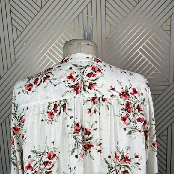 Flynn Skye Get Away Lace Up Front Blouse Day Desire White Red Floral Size US XS - Picture 9 of 12